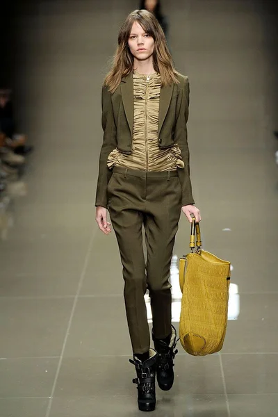 Look 40